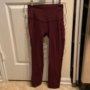 Lululemon women’s athletic leggings w/side pockets, Size 4, Color: Eggplant